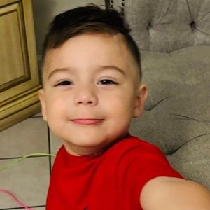 Meet your Posher, Claudia